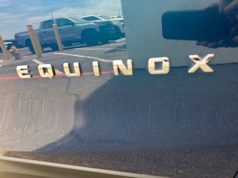 Used 2021 Chevrolet Equinox LT FWD image 10