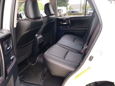 Used 2019 Toyota 4Runner TRD Off-Road Premium AWD/4WD image 26