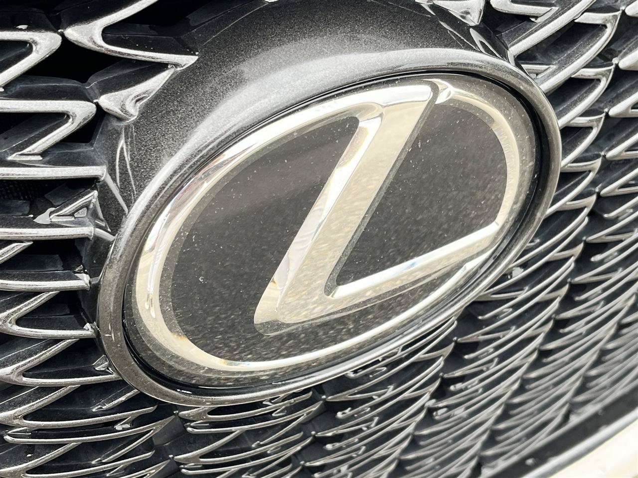 Used 2021 Lexus ES 350 F Sport w/ Accessory Package 2 FWD image 4