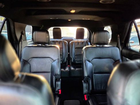 Used 2016 Ford Explorer XLT w/ Equipment Group 202A FWD image 35