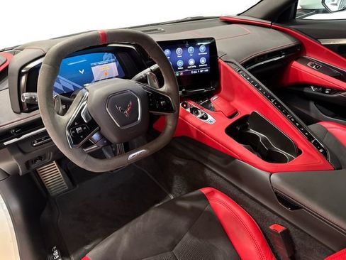 Used 2023 Chevrolet Corvette Z06 w/ Z07 Performance Package RWD image 10