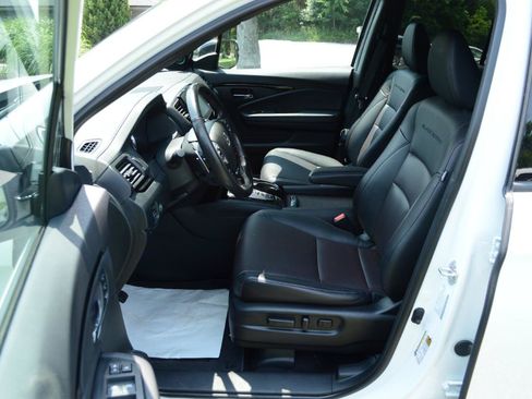Used 2023 Honda Ridgeline Black Edition image 13