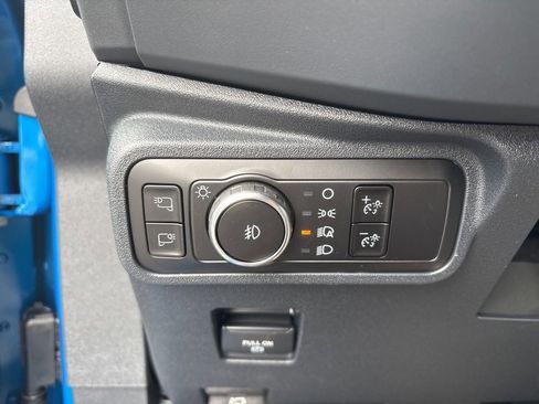 New 2025 Ford Bronco Badlands image 11