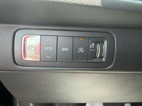 Used 2024 Chevrolet Traverse Z71 AWD/4WD image 28