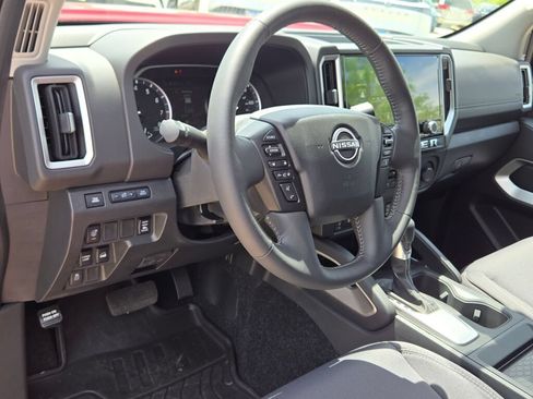 Used 2025 Nissan Frontier SV w/ SV Convenience Package AWD/4WD image 21