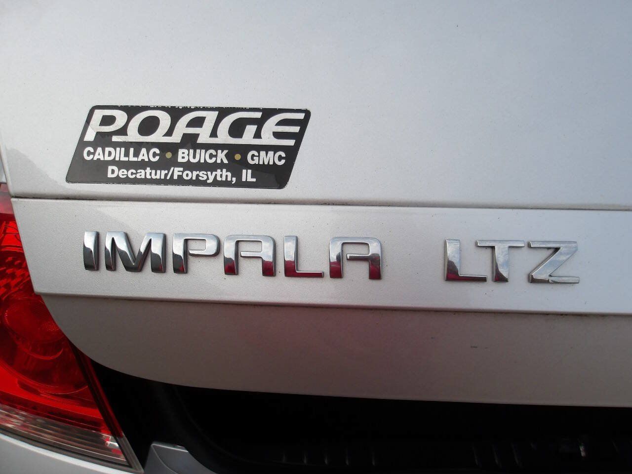 Used 2013 Chevrolet Impala LTZ FWD image 38