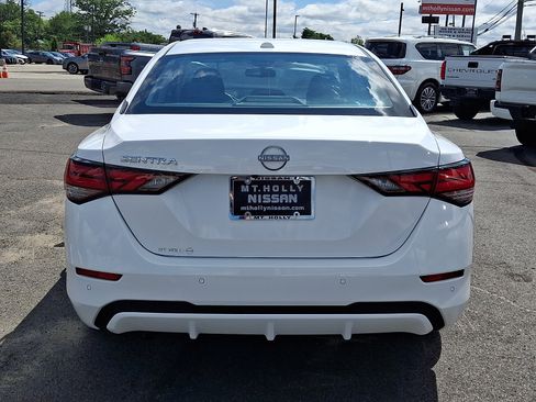 Certified 2025 Nissan Sentra SV FWD image 6