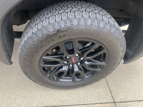 Used 2025 GMC Sierra 1500 Elevation w/ Elevation Premium Package image 28