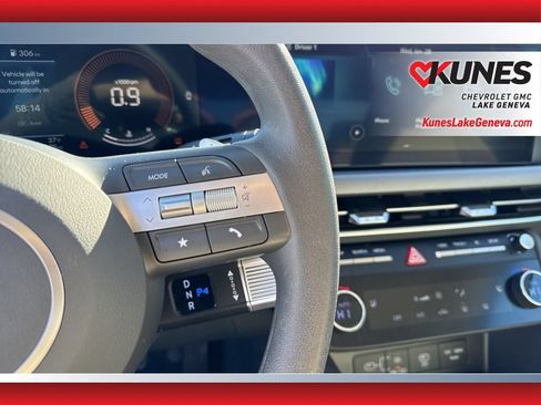 Used 2025 Hyundai Sonata SEL FWD image 27