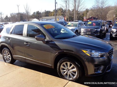Used 2016 MAZDA CX-5 Touring image 2