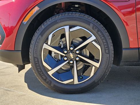 New 2026 Chevrolet Equinox EV LT image 8