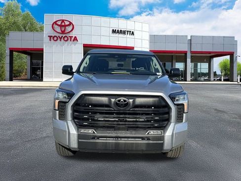 Used 2022 Toyota Tundra SR5 w/ SR5 Convenience Package image 24