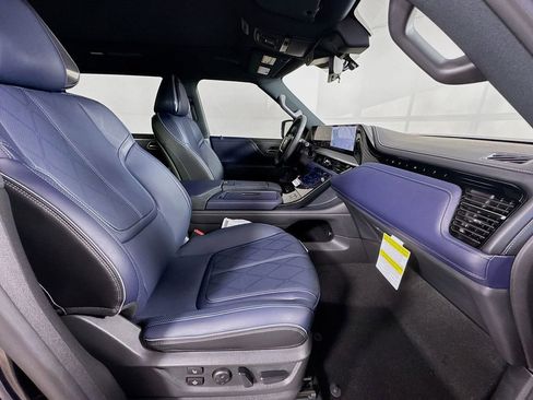 New 2026 INFINITI QX80 4WD w/ Sport Exterior Package image 38