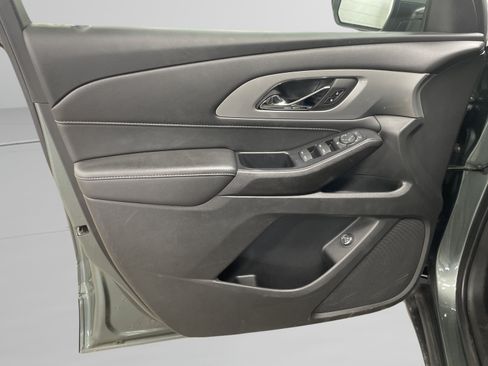 Used 2022 Chevrolet Traverse LT AWD/4WD image 12