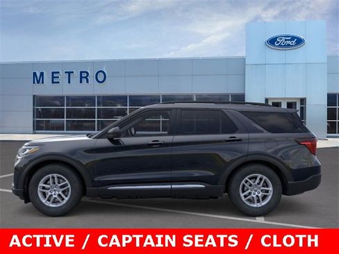 New 2025 Ford Explorer Active image 4