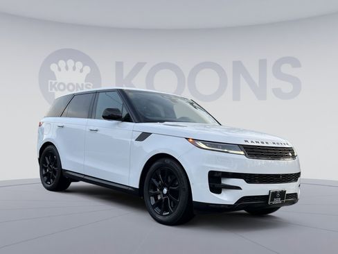 Used 2025 Land Rover Range Rover Sport SE image 8