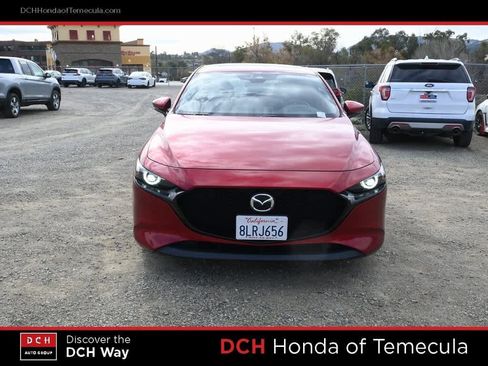 Used 2019 MAZDA MAZDA3 Hatchback w/ Premium Package image 2