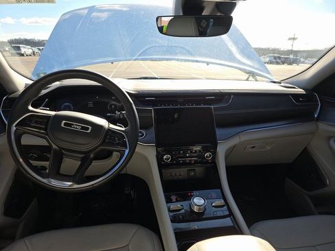 Used 2022 Jeep Grand Cherokee L Overland image 9