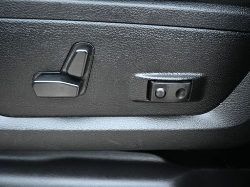 Used 2024 RAM 2500 Big Horn image 28