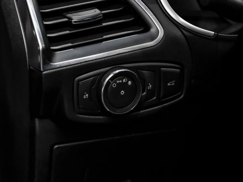 Used 2017 Ford Edge Titanium w/ Equipment Group 301A FWD image 28