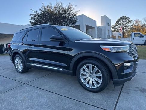 Used 2022 Ford Explorer Limited w/ Equipment Group 301A image 1