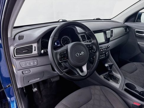 Used 2018 Kia Niro LX FWD image 9