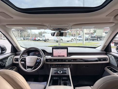 Used 2022 Lincoln Aviator Reserve w/ Equipment Group 201A image 24