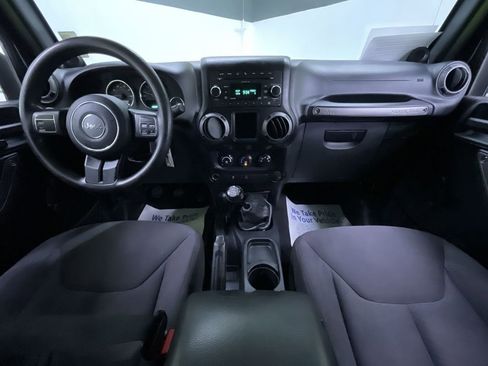 Used 2013 Jeep Wrangler Unlimited Sport image 18