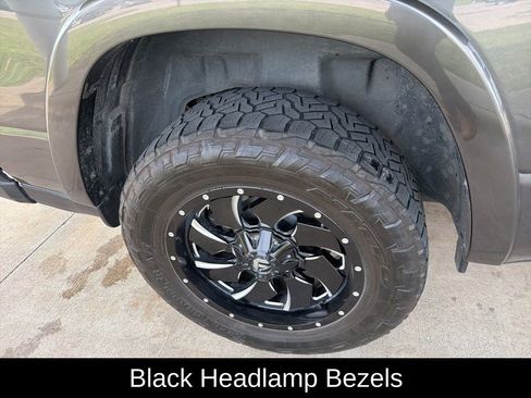 Used 2025 RAM 1500 Laramie w/ Night Edition image 19