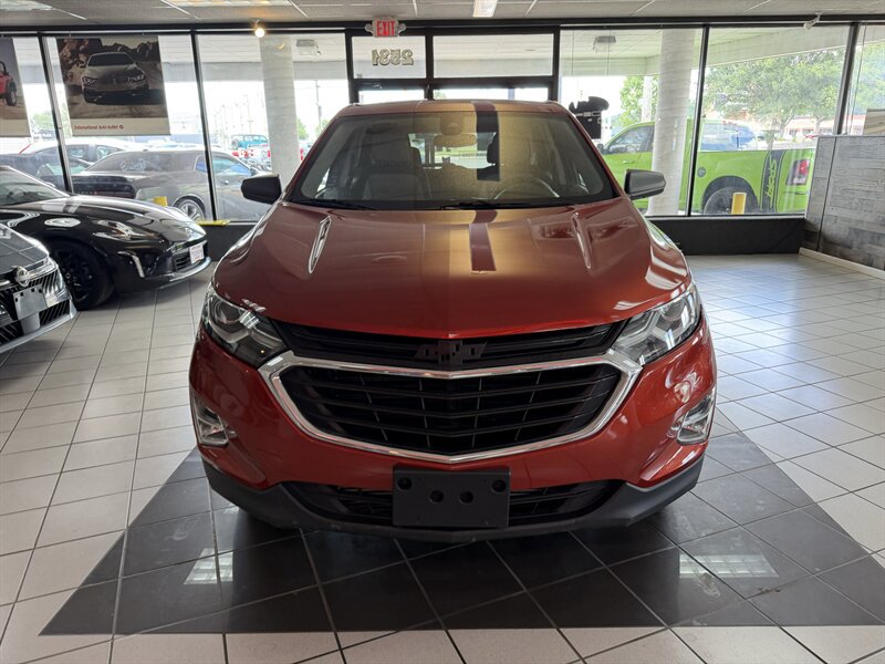 Used 2020 Chevrolet Equinox LS w/ LS Convenience Package AWD/4WD image 3