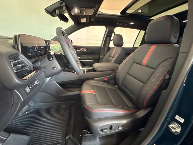 New 2027 Chevrolet Traverse RS w/ LPO, Floor Liner Package AWD/4WD image 14