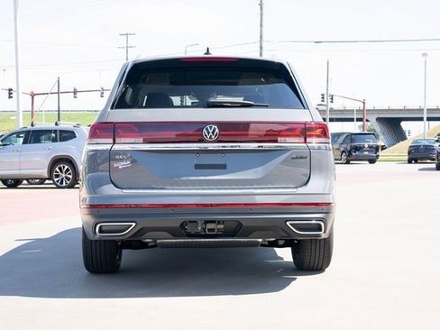 New 2026 Volkswagen Atlas SEL image 5