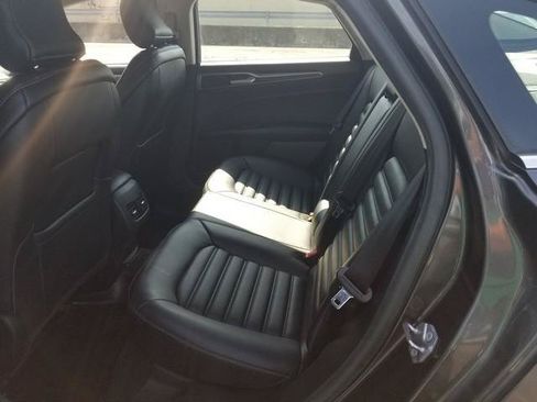 Used 2019 Ford Fusion SEL FWD image 16