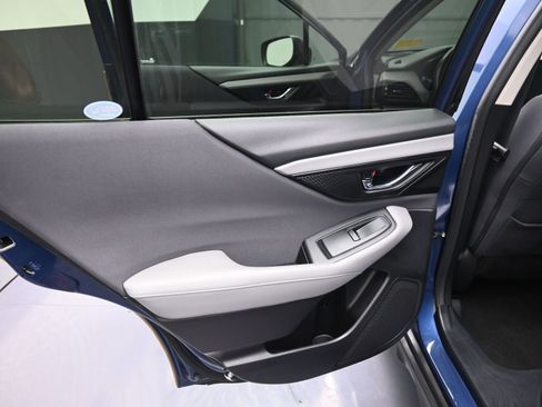 Used 2023 Subaru Crosstrek 2.0i Premium image 24