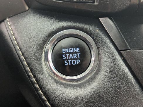 Used 2018 Toyota RAV4 XLE image 18