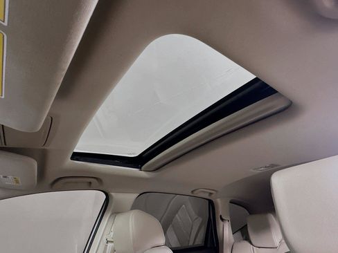 Certified 2018 Honda CR-V Touring image 17