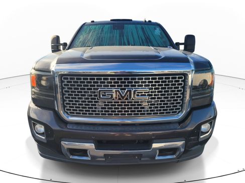 Used 2015 GMC Sierra 3500 Denali AWD/4WD image 2