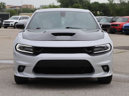 Used 2023 Dodge Charger SXT w/ Blacktop Package AWD/4WD image 2