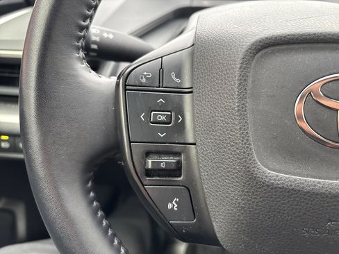 Used 2024 Toyota Prius LE image 19