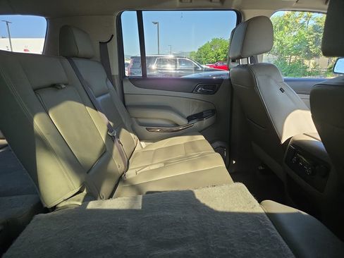 Used 2018 GMC Yukon XL SLT w/ Open Road Package AWD/4WD image 3