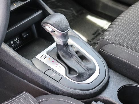 Used 2020 Kia Forte LXS FWD image 19