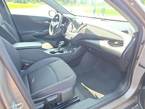 Used 2024 Chevrolet Malibu LT FWD image 21