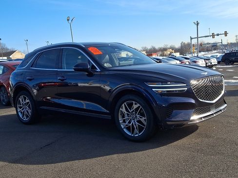 Used 2025 Genesis GV70 2.5T image 3
