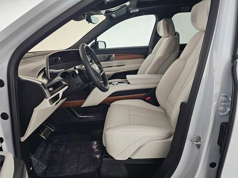 New 2026 Cadillac Vistiq Luxury AWD/4WD image 22