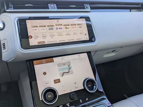 Used 2022 Land Rover Range Rover Velar S image 15