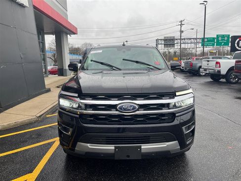 Used 2024 Ford Expedition Max Limited image 3