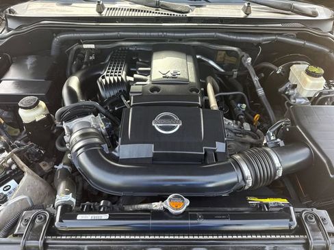 Used 2016 Nissan Frontier SV AWD/4WD image 27