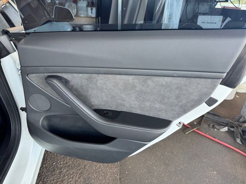 Used 2022 Tesla Model 3 Long Range AWD/4WD image 26