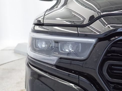 Certified 2020 RAM 1500 Limited w/ Black Appearance Package AWD/4WD image 3