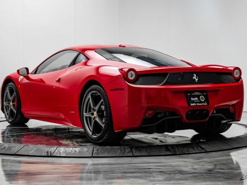 Used 2015 Ferrari 458 Italia Coupe RWD image 13